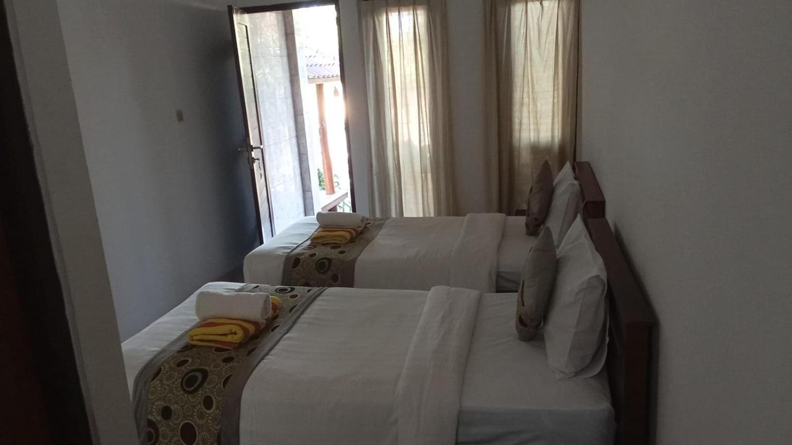 נוסה-למבונגן Reynold Artha Guest House מראה חיצוני תמונה