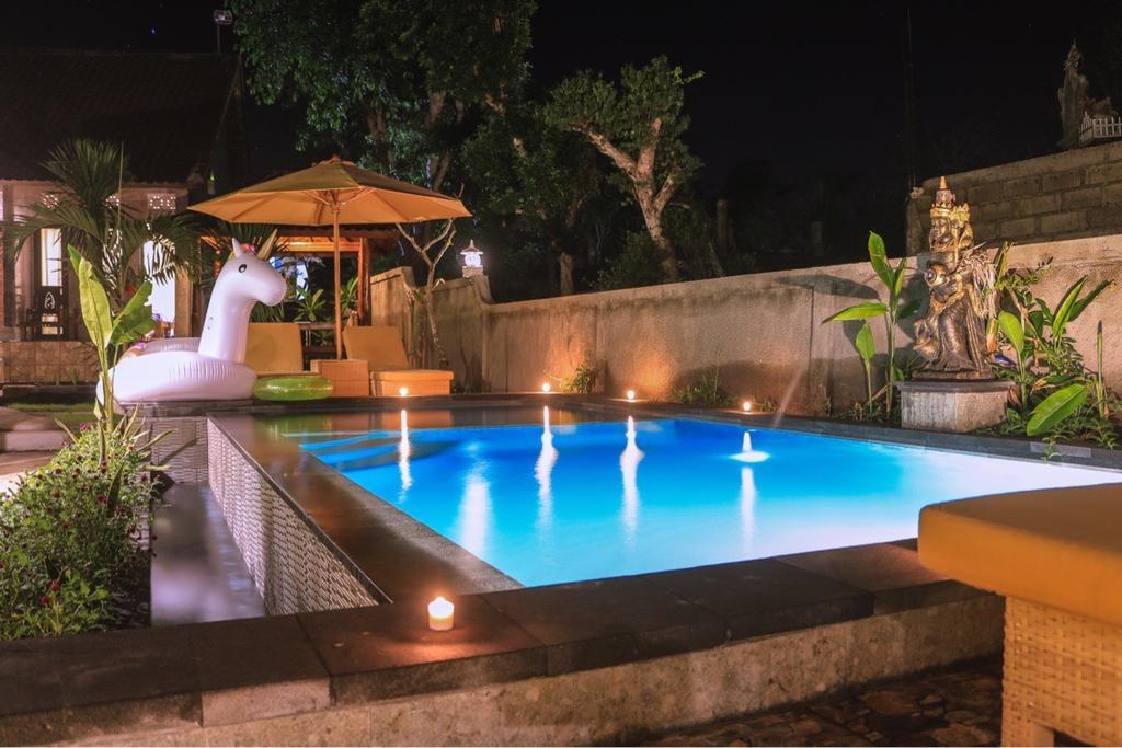נוסה-למבונגן Reynold Artha Guest House מראה חיצוני תמונה